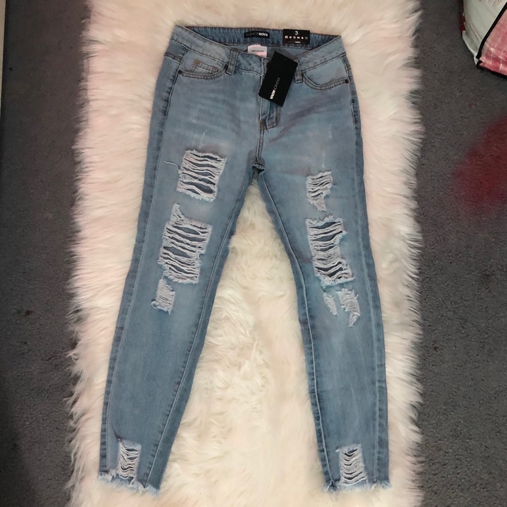 FASHION NOVA JEANS
